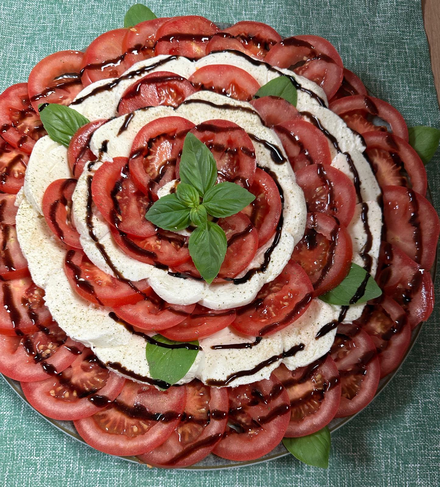 unser Buffet Tomate/ Mozzarella